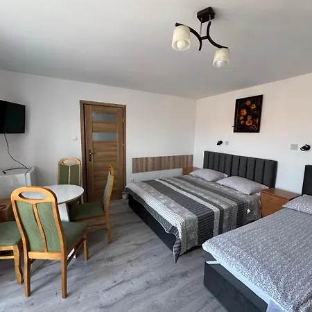 Goscinne Lucyna Πανσιόν 3*