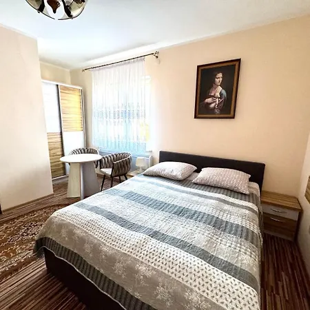 ゲストハウス Goscinne Lucyna ウェバ
