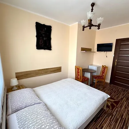 Πανσιόν Goscinne Lucyna 3*